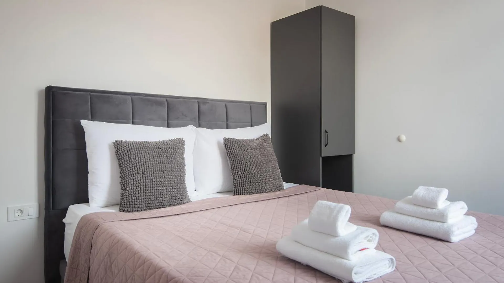 D&A Amphitheatre Premium Apartments With Free Parking Pula 0*,  Croatia